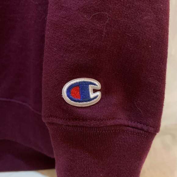 Champion Crewneck Maroon tag says XXL but fits like a L - Picture 5 of 8